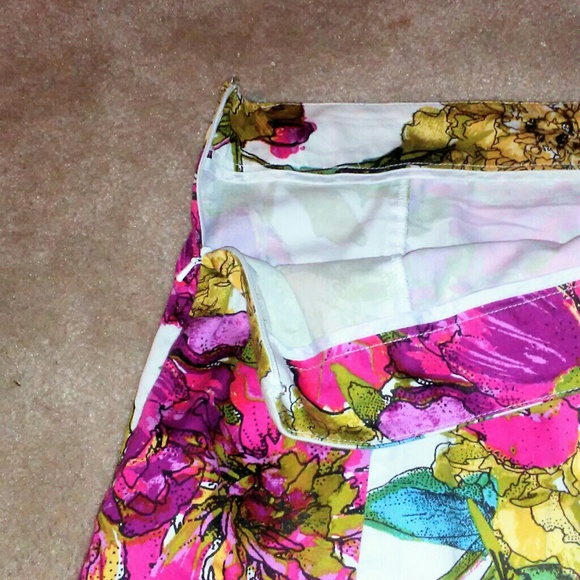 PLUS Lane Bryant Skirt (126) - Picture 3 of 4